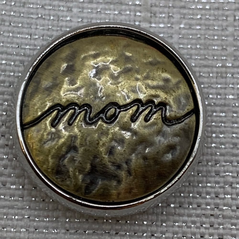 💗MOM BRONZE - Ginger Snaps & Co. Snap Button Charm